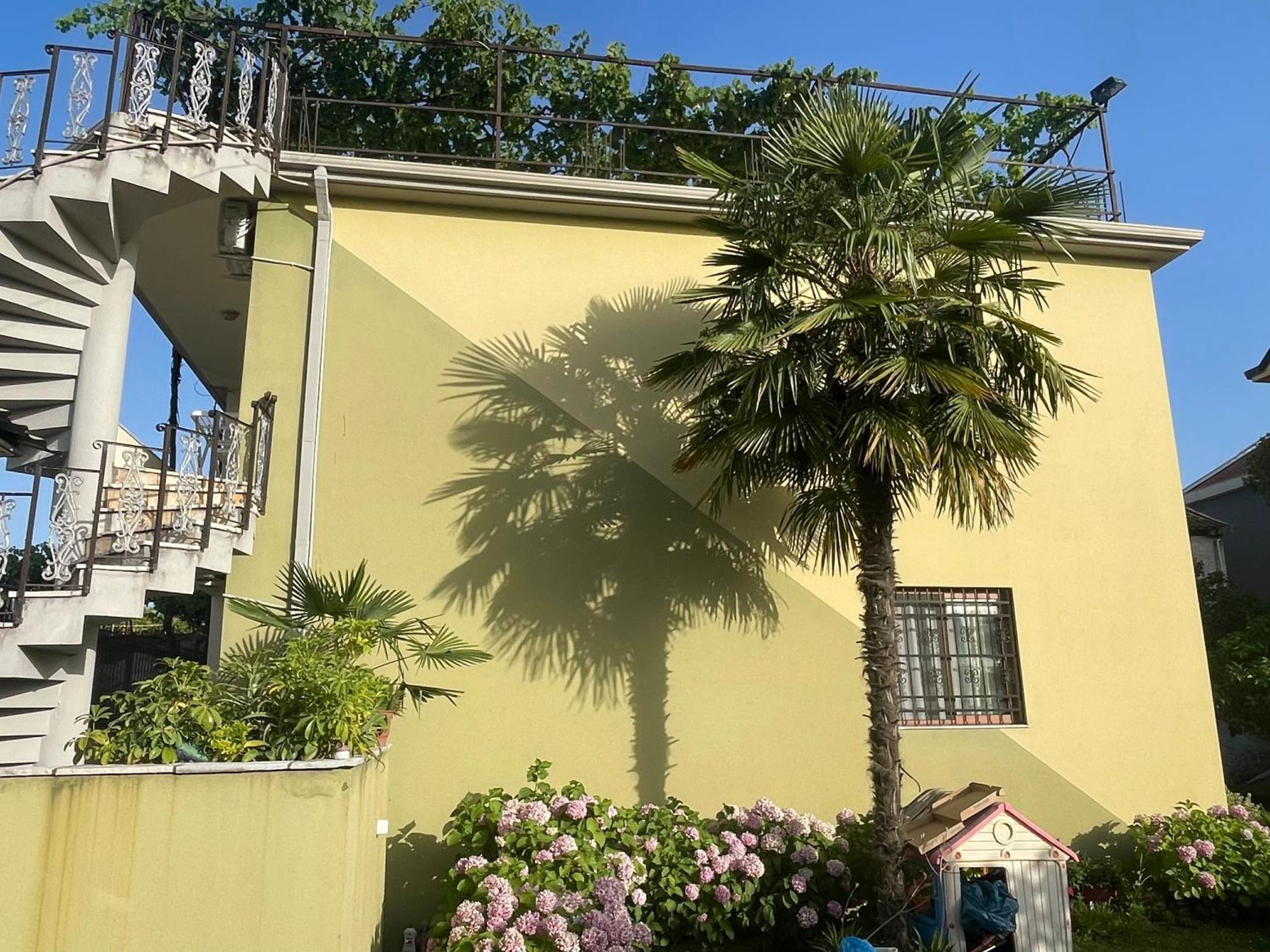 Xhou'S Home Shkodër エクステリア 写真