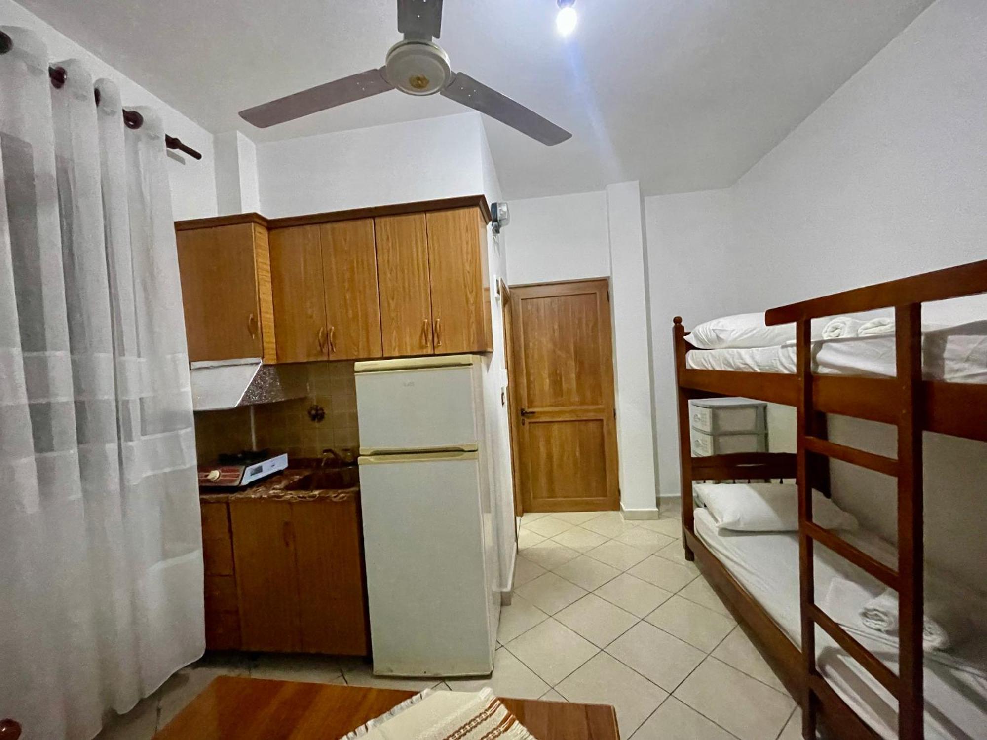 Xhou'S Home Shkodër エクステリア 写真