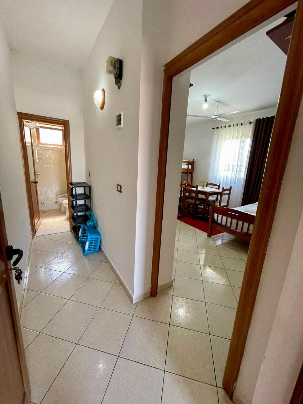 Xhou'S Home Shkodër エクステリア 写真